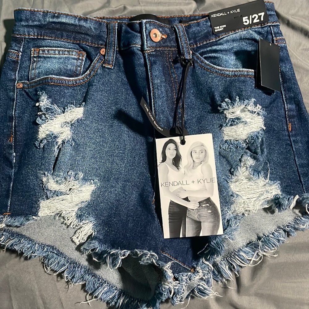 dark blue rip shorts, brand Kendall&Kylie, Size 5/27